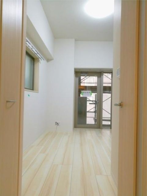 居室・リビング　※他号室参考写真