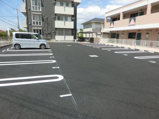 駐車場　敷地内の駐車場です。