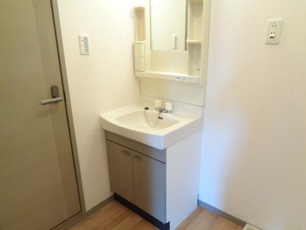 グレイスコート峰塚 B棟の内装写真