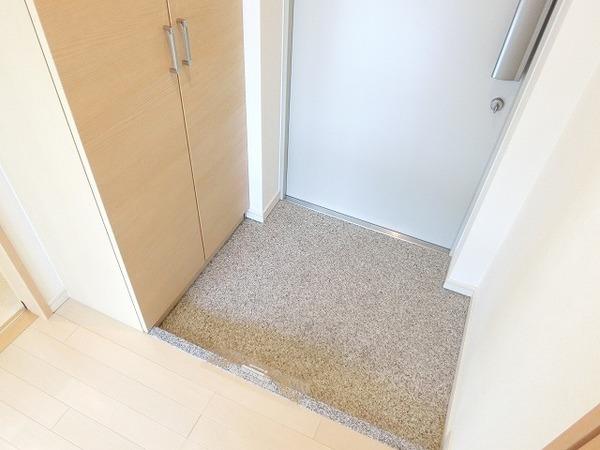 玄関　シューズボックスあり！