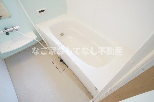 バス・シャワールーム　同タイプ写真