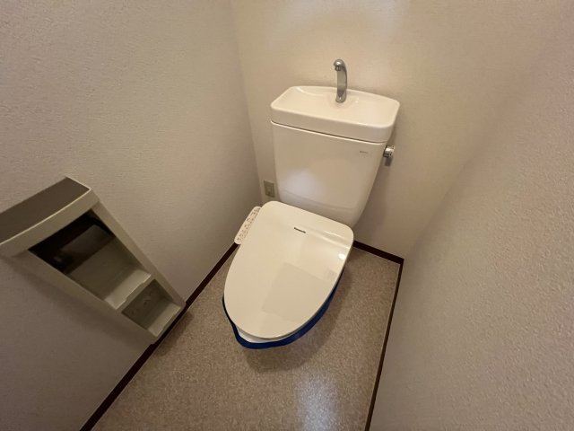 バリュージュ西島Bのトイレ写真