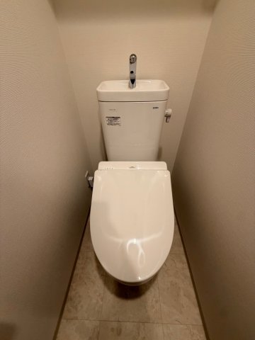 エントランス　落ち着いたエントランスです