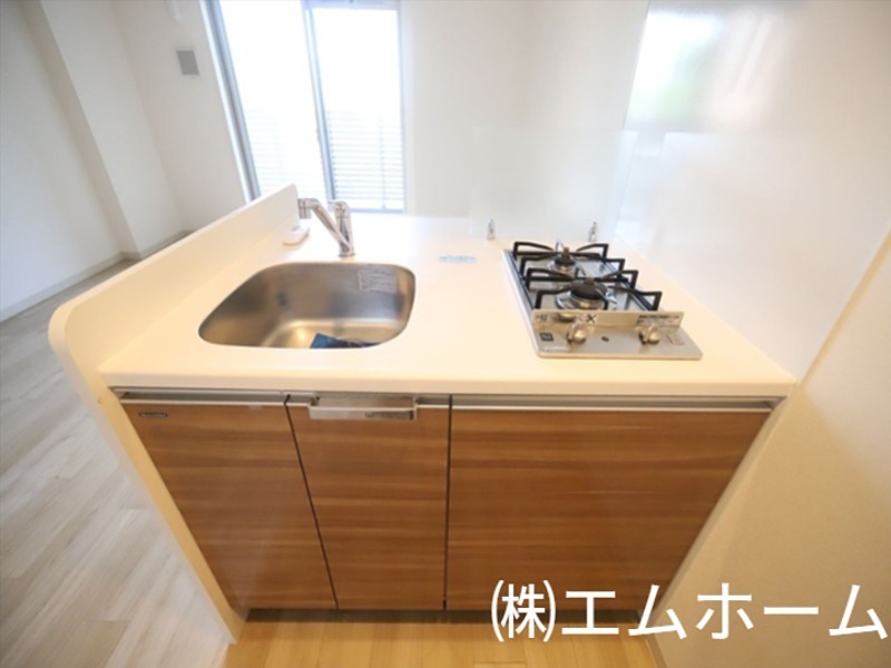 キッチン　システムキッチン（ガス2口コンロ付）