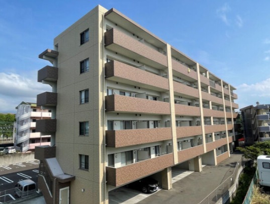 建物外観　デザイナーズマンションです