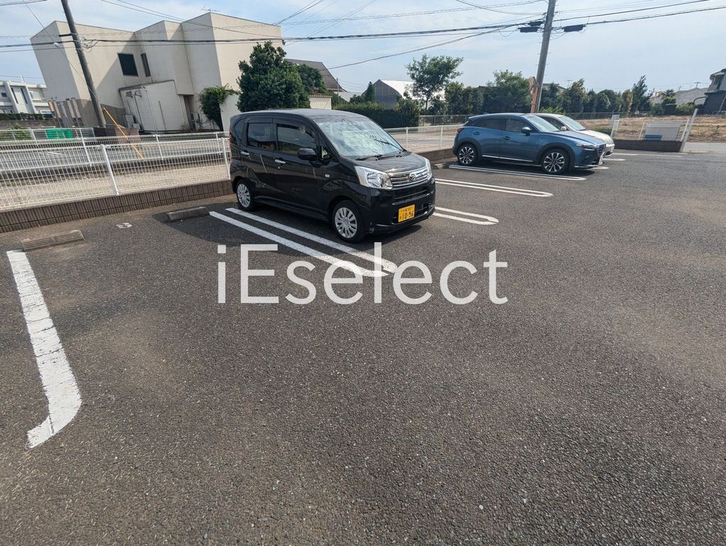 駐車場　広々駐車場です！