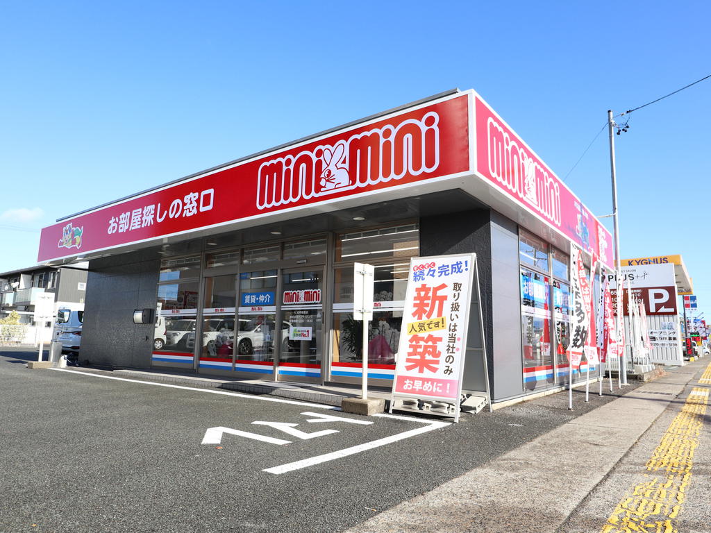 県道沿いで分かりやすい！お近くの駅など送迎もいたします！