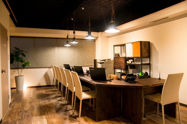 カフェスタイルのお洒落な空間でリラックスしながらお客様一人一人に合わせて最適なお部屋をご紹介いたします！<br>