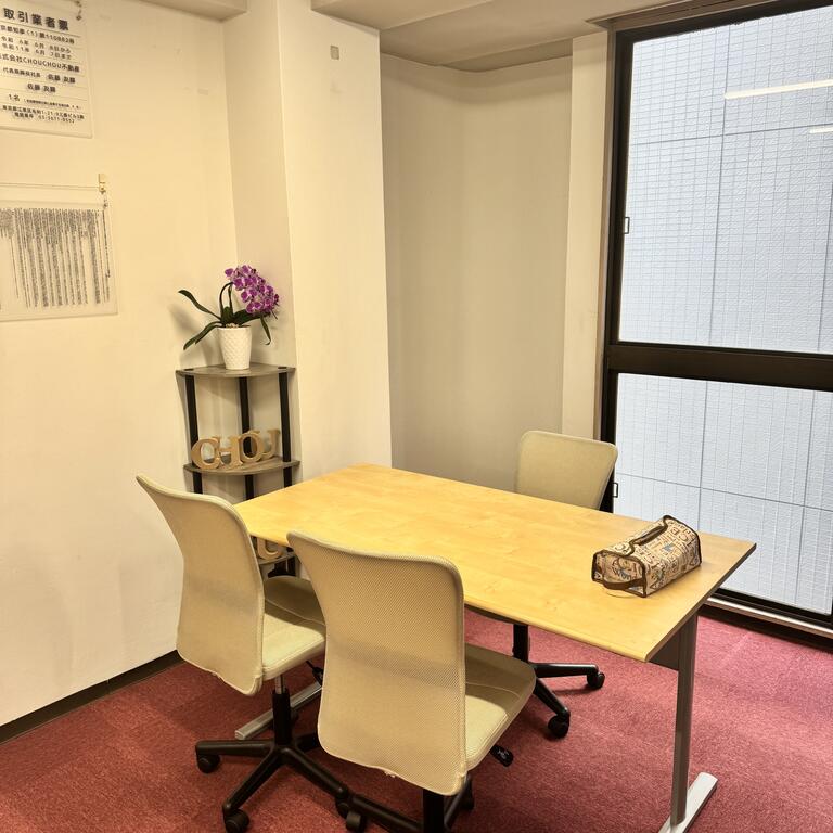 夜20時まで営業中！お仕事帰りでもゆっくり相談OK！