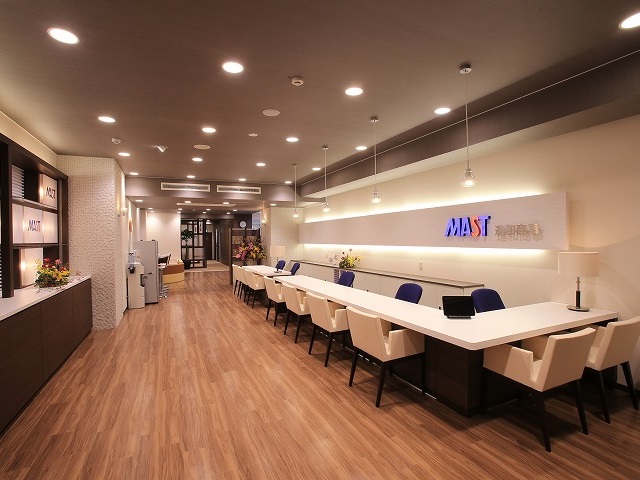 コロナ対策はもちろん、オンライン内見・接客などにも対応し、お客様・スタッフの安全を心がけております。 <br>