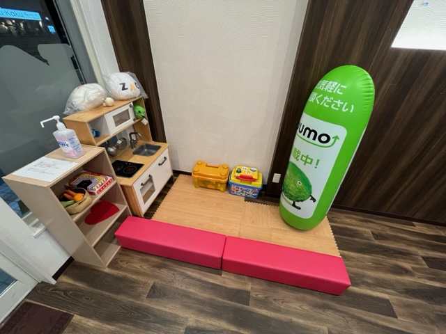 お客様用駐車場完備！！キッズルームもあります！！お子様連れでもゆっくりとお部屋探しが出来ますよ♪