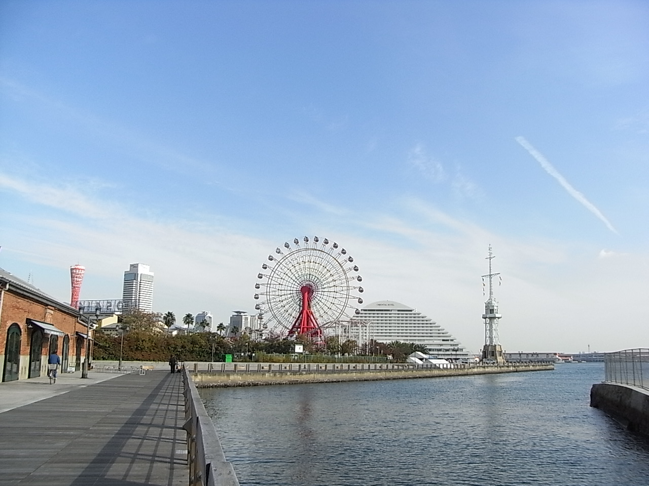 実は「老舗」です。開業より30年超の実績、お客様に地元に密着したとっておきの物件情報をお届けします。