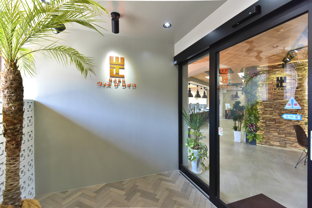 西鉄久留米駅徒歩1分でアクセス良好！お車でご来店のお客様には提携パーキング完備！広々キッズスペースもございます☆