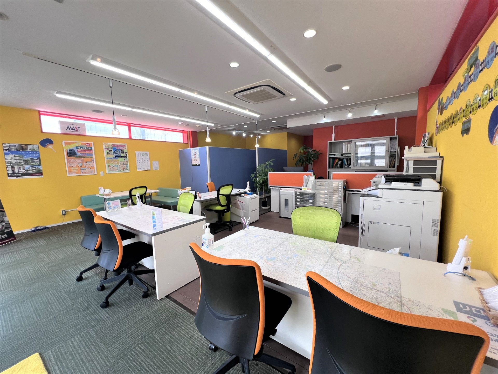 ゆったりとした店内でお客様の納得いくまで部屋探しをサポートいたします！