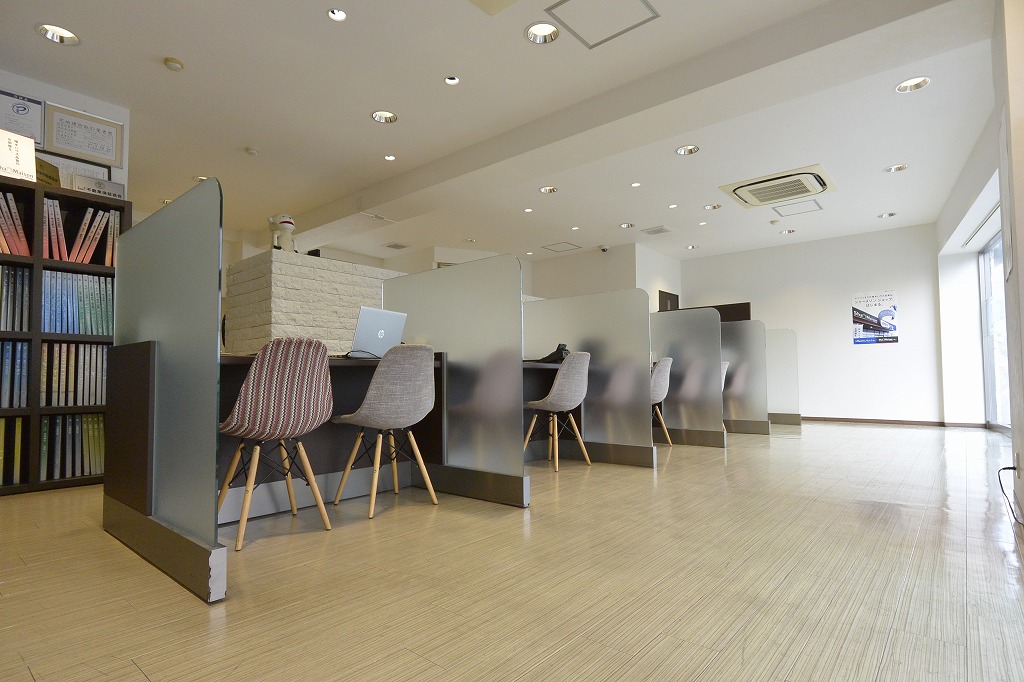 ミニミニ枚方店は関西外国語大学登録店、関西外国語大学生様の仲介手数料は不要です。