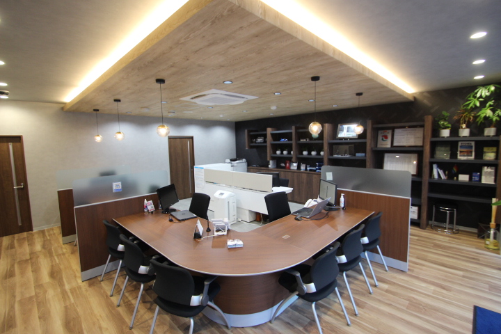 JR岡山駅西口から徒歩3分☆単身、ファミリーなど幅広いお客様にご来店いただいております。