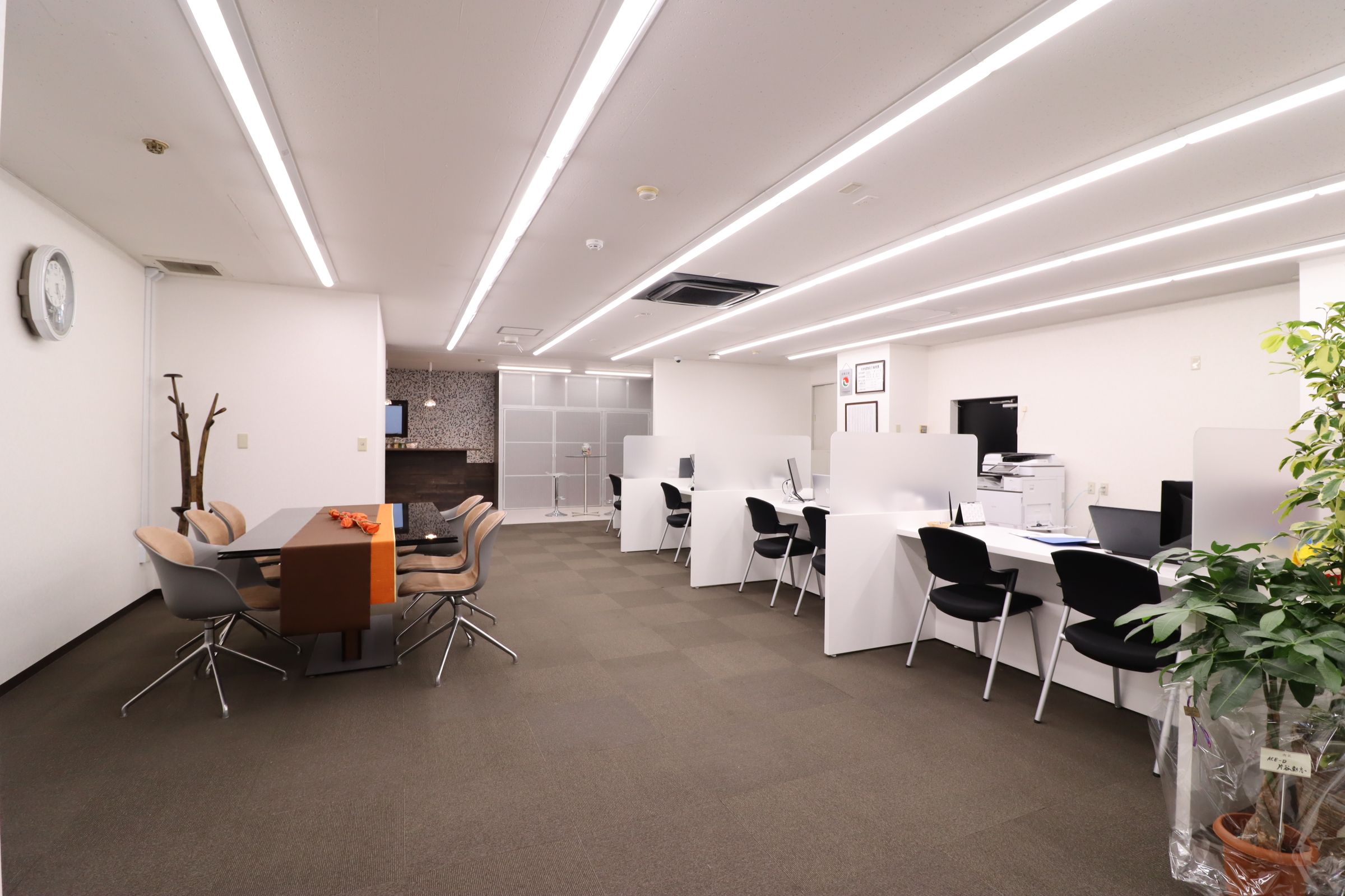 広々とした店内でお部屋探しのご来店をお待ちしております！！