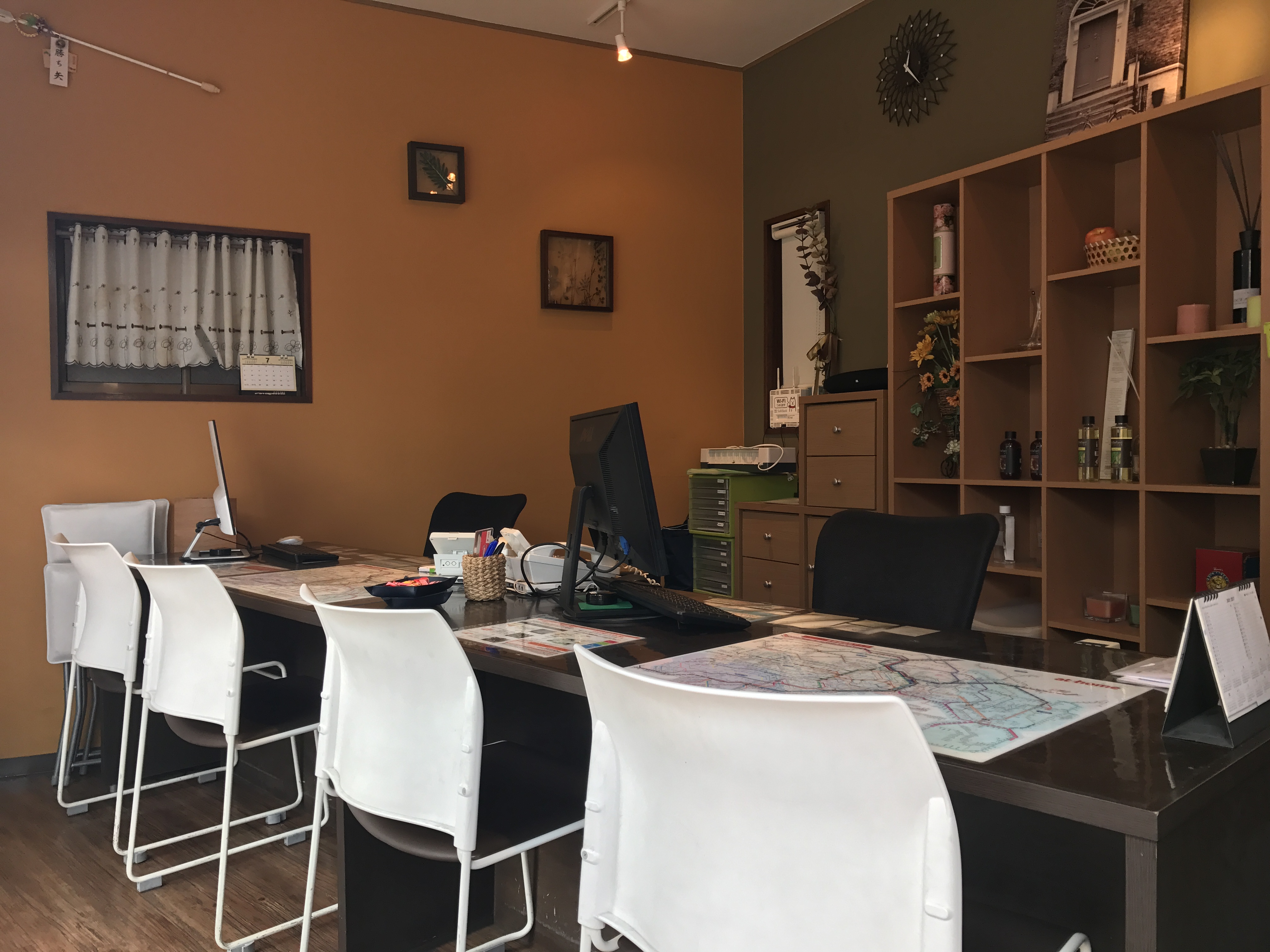 経験豊富なスタッフが在籍！お客様の住まい探しを親切、丁寧にお手伝いさせて頂きます！