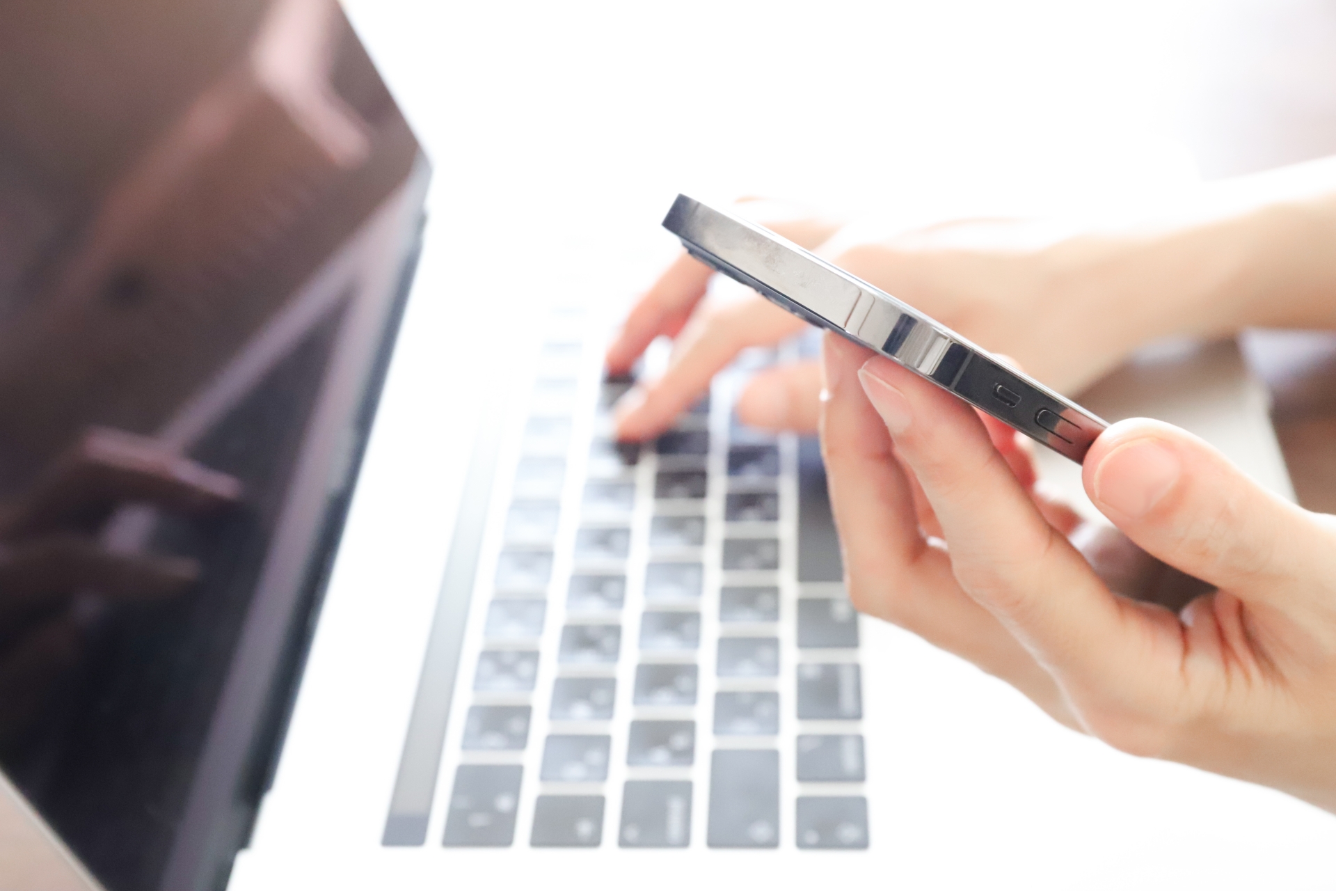 「オンライン部屋探し」に対応しています！お部屋探しも、契約手続きも、自宅で完結できます。もちろんご来店も大歓迎♪