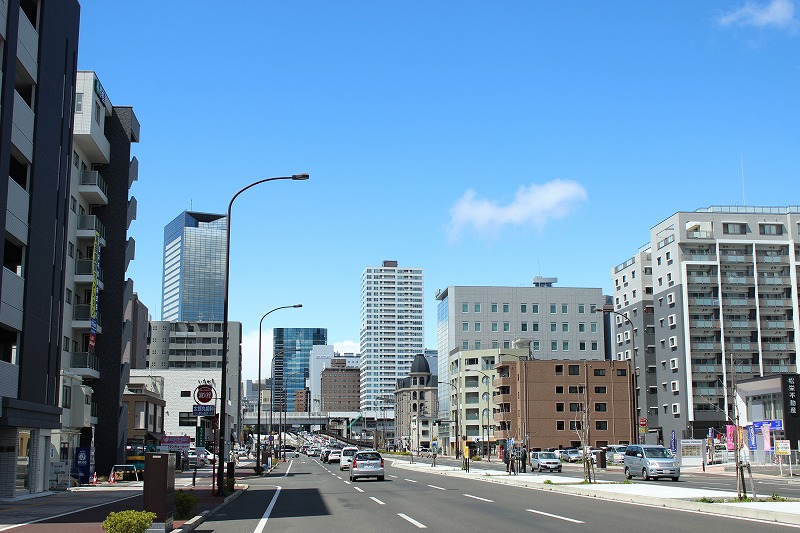 仙台駅から徒歩10分圏内の二十人町エリアに店舗がございます！