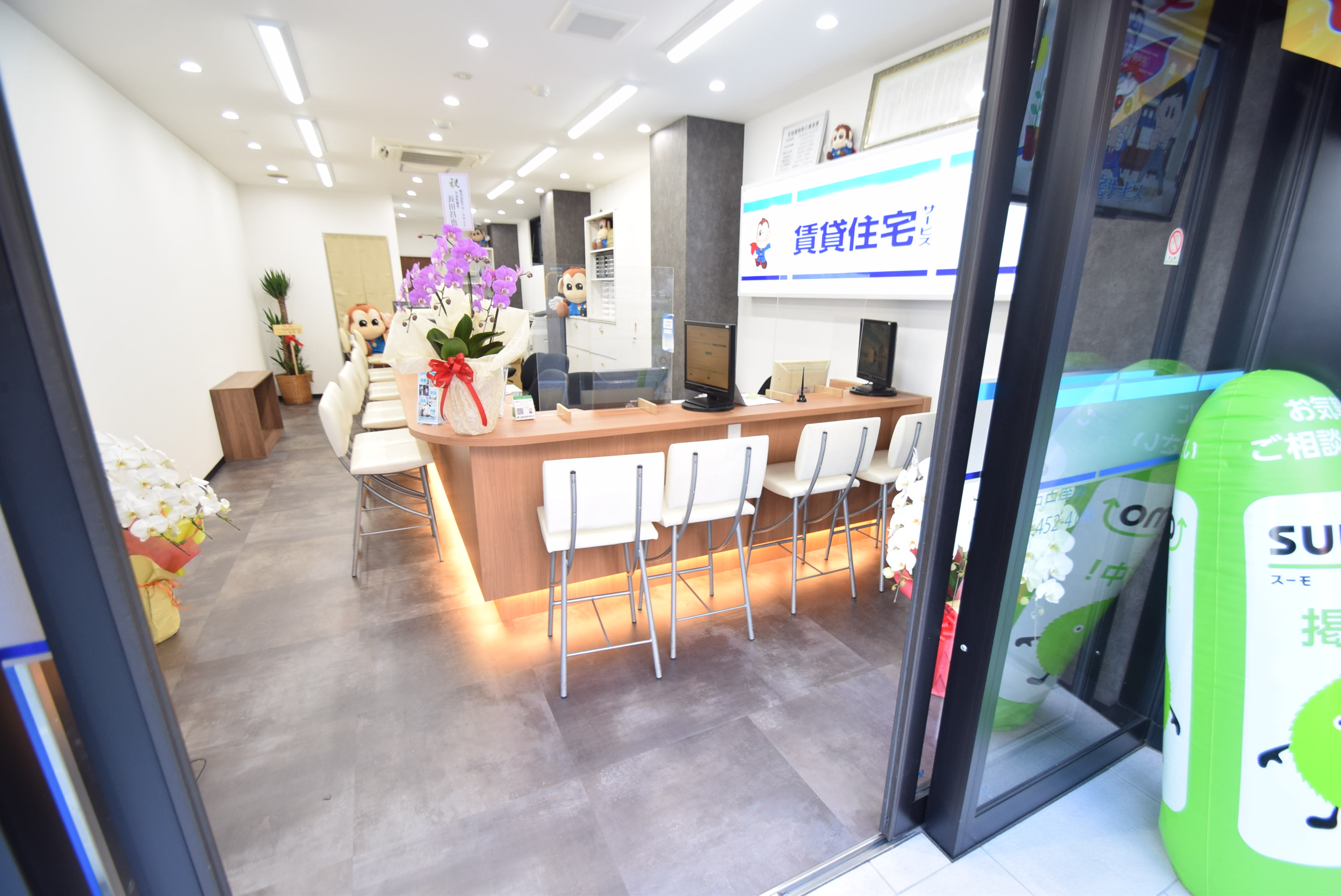 JR名古屋駅から徒歩1分です。名古屋市内は勿論、近隣のエリアもご紹介可能です。まずはお気軽にご来店ください！