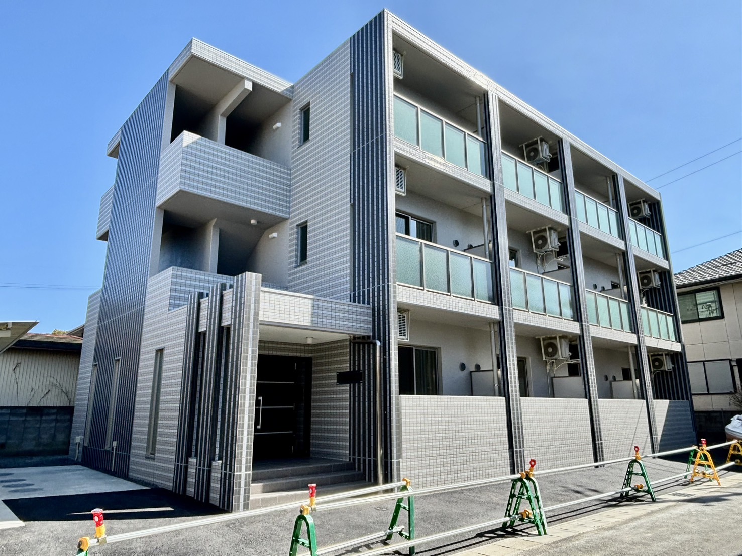 来店なしで契約可能！学生さん、一人暮らし、ファミリー、カップルさんに魅力的な物件を豊富に取り揃えています。