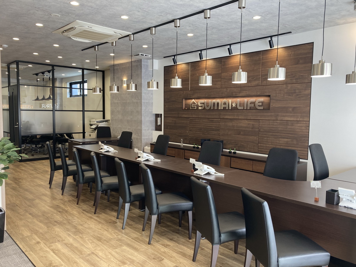 ～カフェのようなお洒落な内装で、お客様をお迎えしますっ～