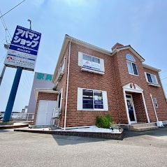 大通りに面していて、発見しやすい、気軽に立ち寄りやすいお店です！