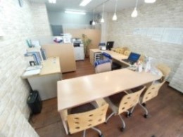 当店はJR芦屋駅北側、徒歩約6分の好立地。駅改札までお迎えにあがります！お車でお越しの際はお声がけ下さい！
