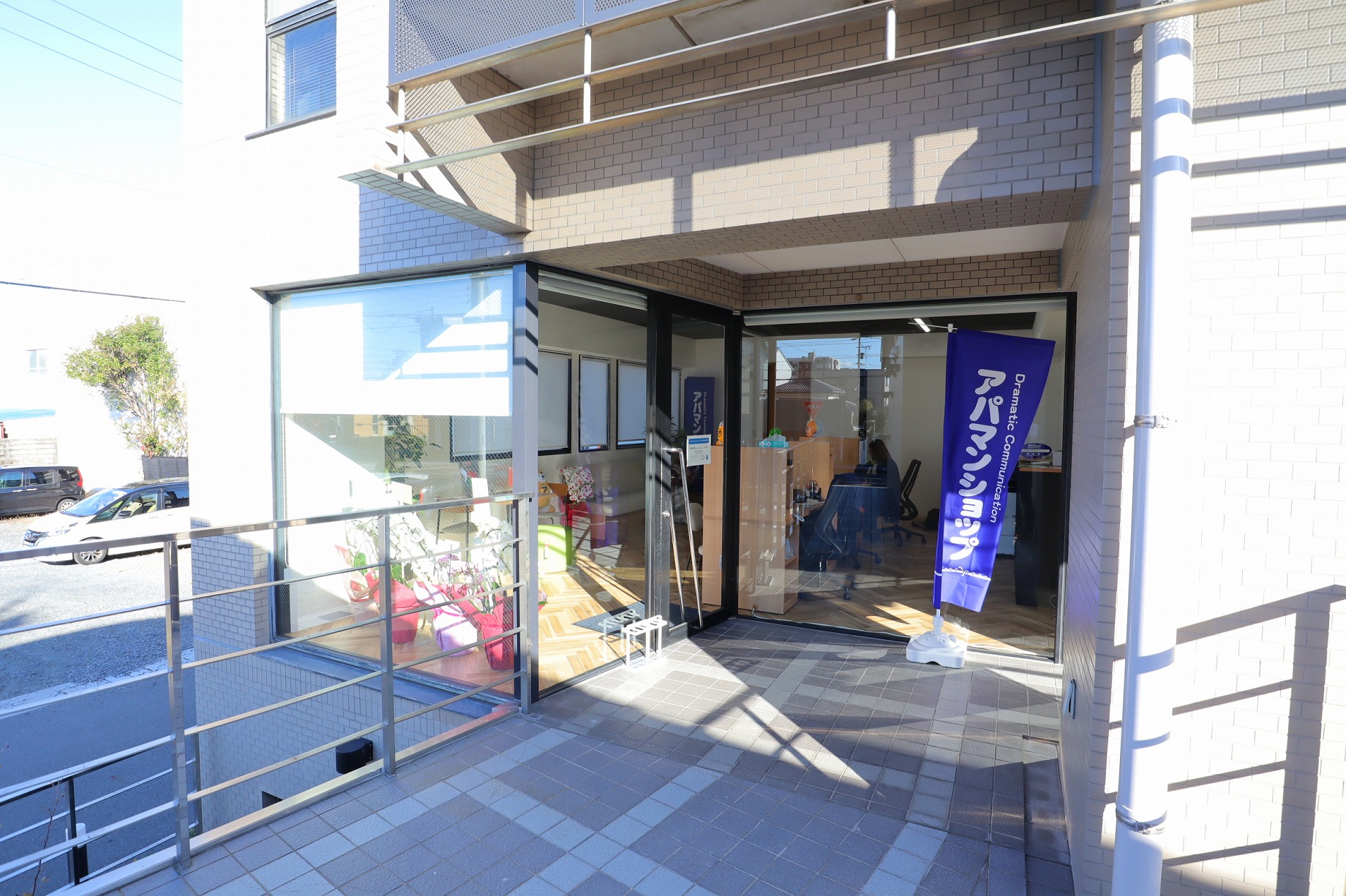 内見は物件の現地でお待ち合わせでサクサク♪オンラインでの内見もOKです☆