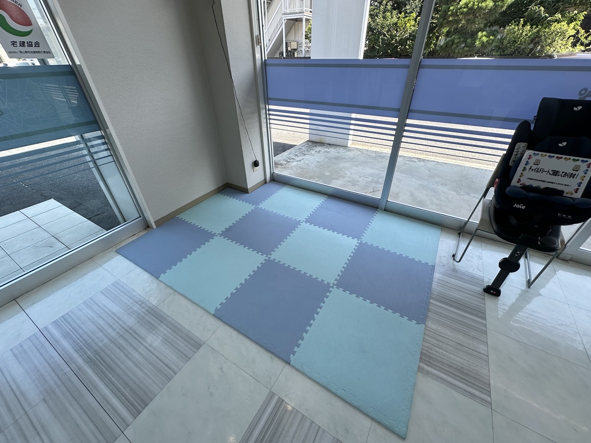 キッズスペース有ります!小さいお子様がいらっしゃる方もお気軽にご来店下さい！