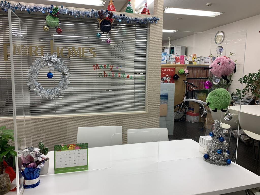 Web接客や検温、アクリル板設置など様々な新型コロナウイルス対策実施中