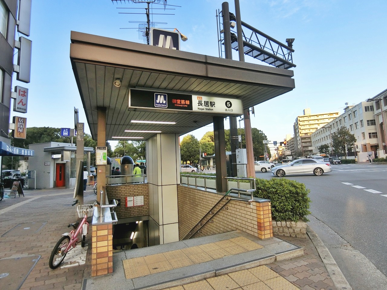 ☆大阪メトロ御堂筋線長居駅、目の前の立地☆５番出口を出ていただいて長居公園通を渡ってすぐにございます＾－＾