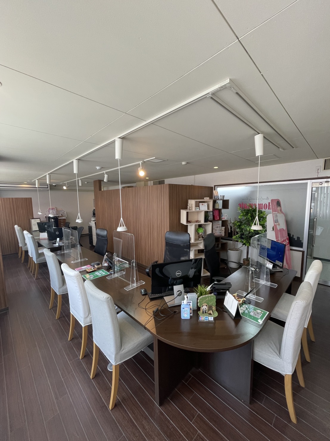 ☆女性スタッフ在籍。女性の方でもご安心してご来店ください☆