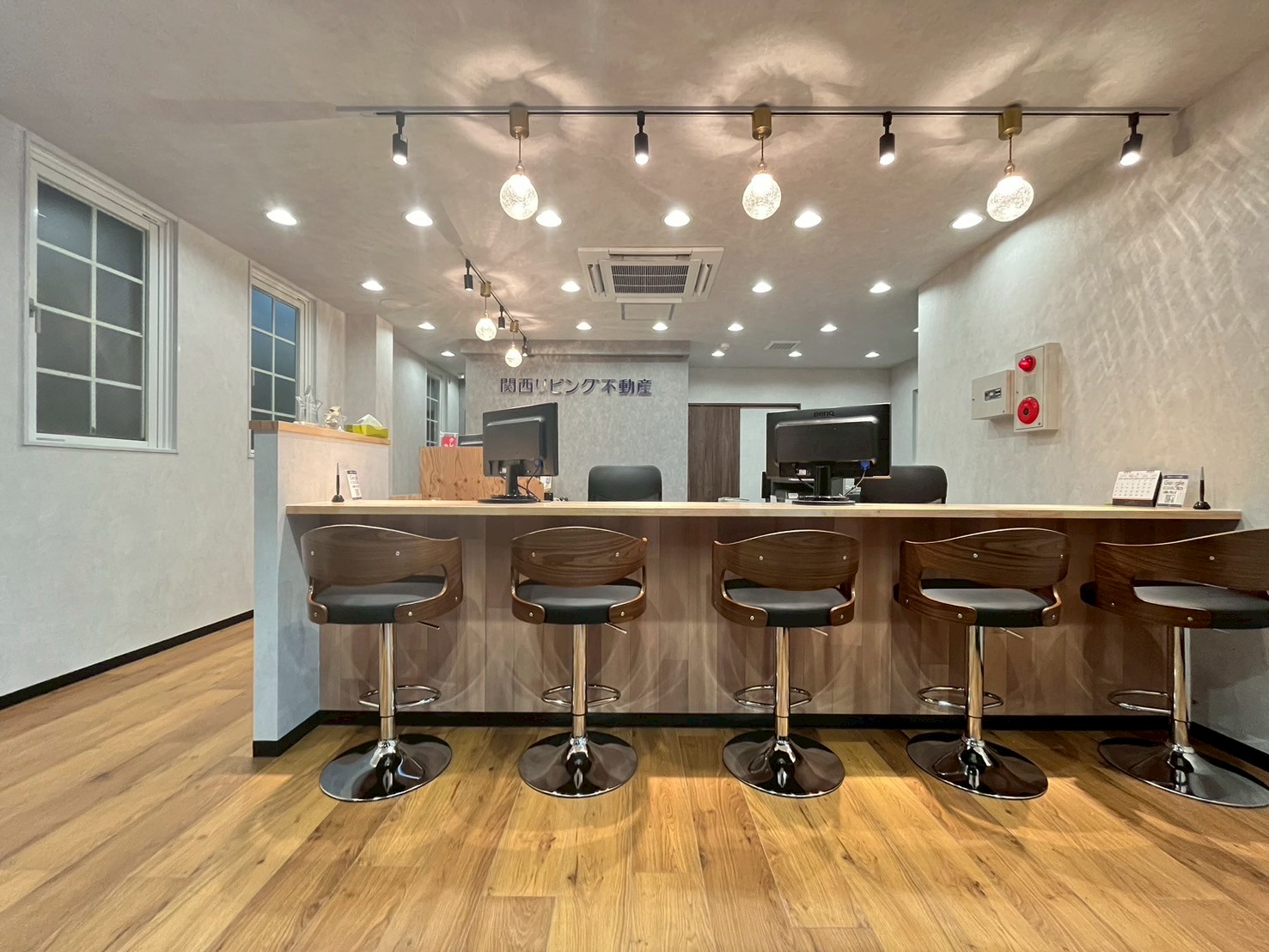 当店はLINEからのご来店・内見予約、ご相談等も承っておりますのでお気軽にお問合せ下さい。