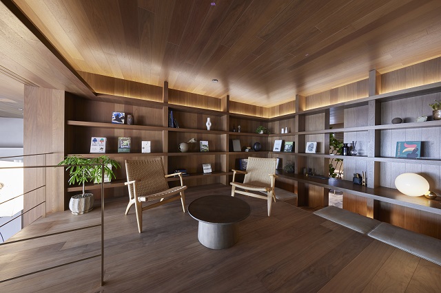 おしゃれなカフェスペースでゆったりとしたお部屋探しを☆