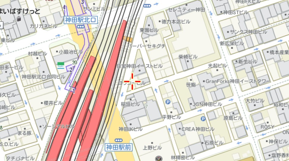 神田駅、徒歩1分。お客様も迷わずご来店頂ける1階の店舗です。