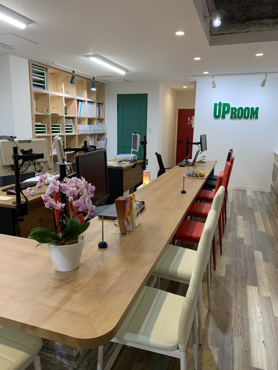 インターネット上で気になるお部屋併せて、ご案内・交渉致します。<br>