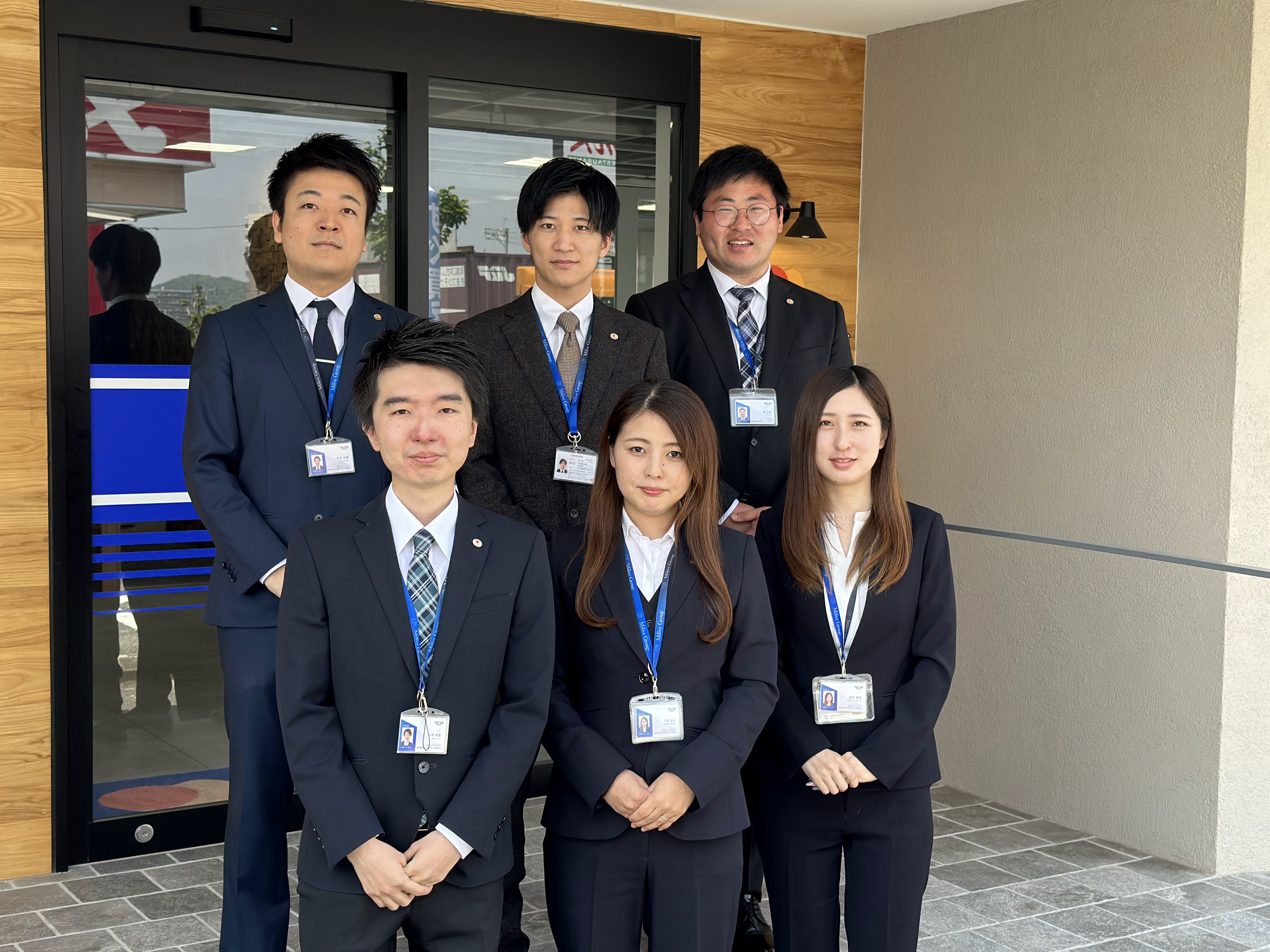 ☆当店は、スタッフ7名体制で営業しております☆お待たせすることなくご案内させていただきます☆