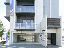 ☆熊本駅から約徒歩４分☆敷地内駐車場あります！！