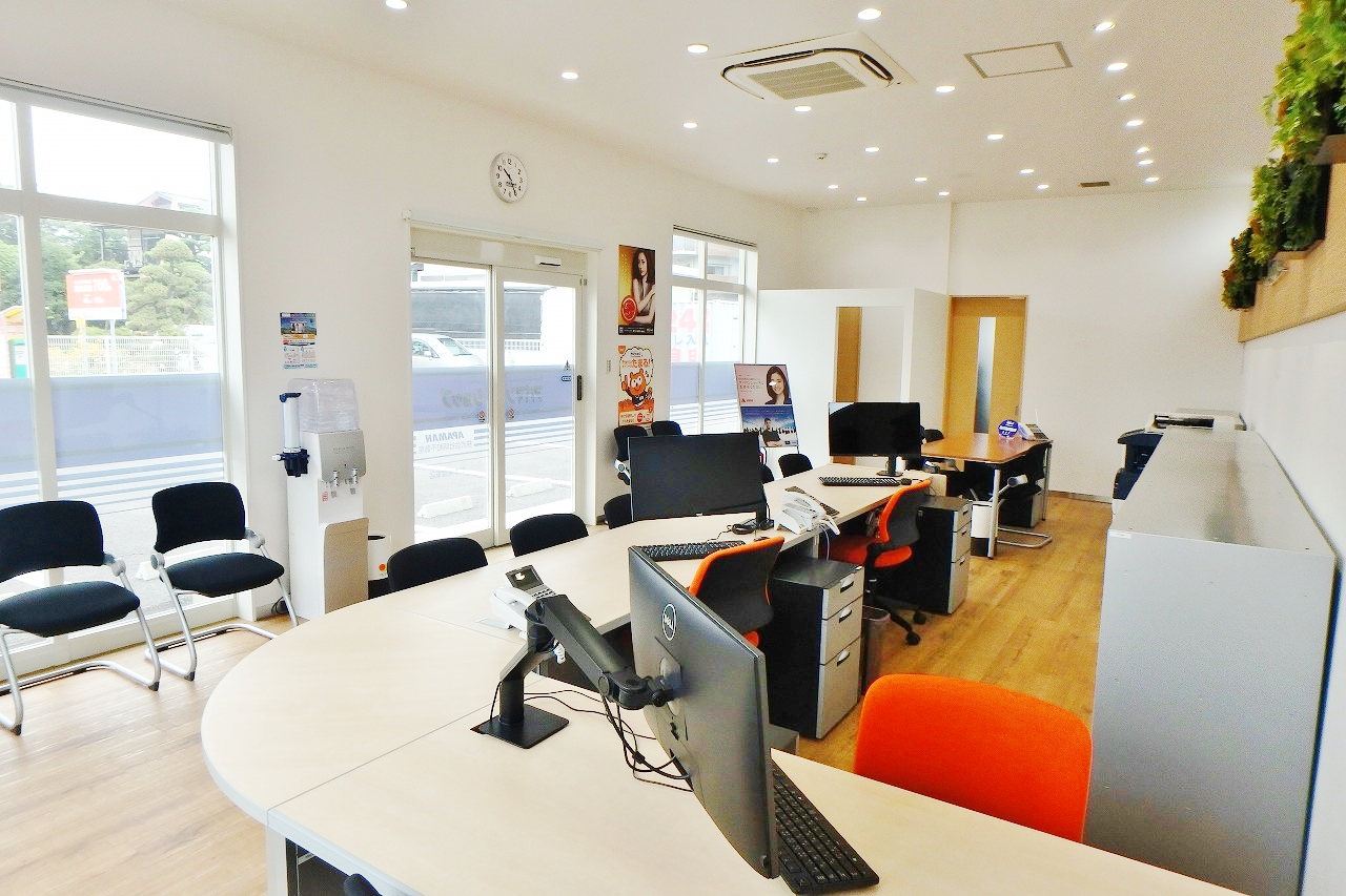 熊本市電「動植物園入口」電停から徒歩約1分！敷地内に駐車場9台完備♪ＩＴ接客も対応しております！