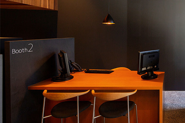 お客様に選んでいただけるお店である為に。無人コーナーやキッズエリアも全店で完備。