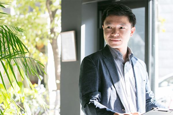 お客様に選んでいただけるお店である為に。無人コーナーやキッズエリアも全店で完備。