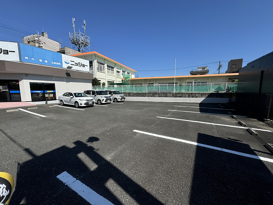 駐車場を完備しております。詳しくはご案内図をご覧ください。