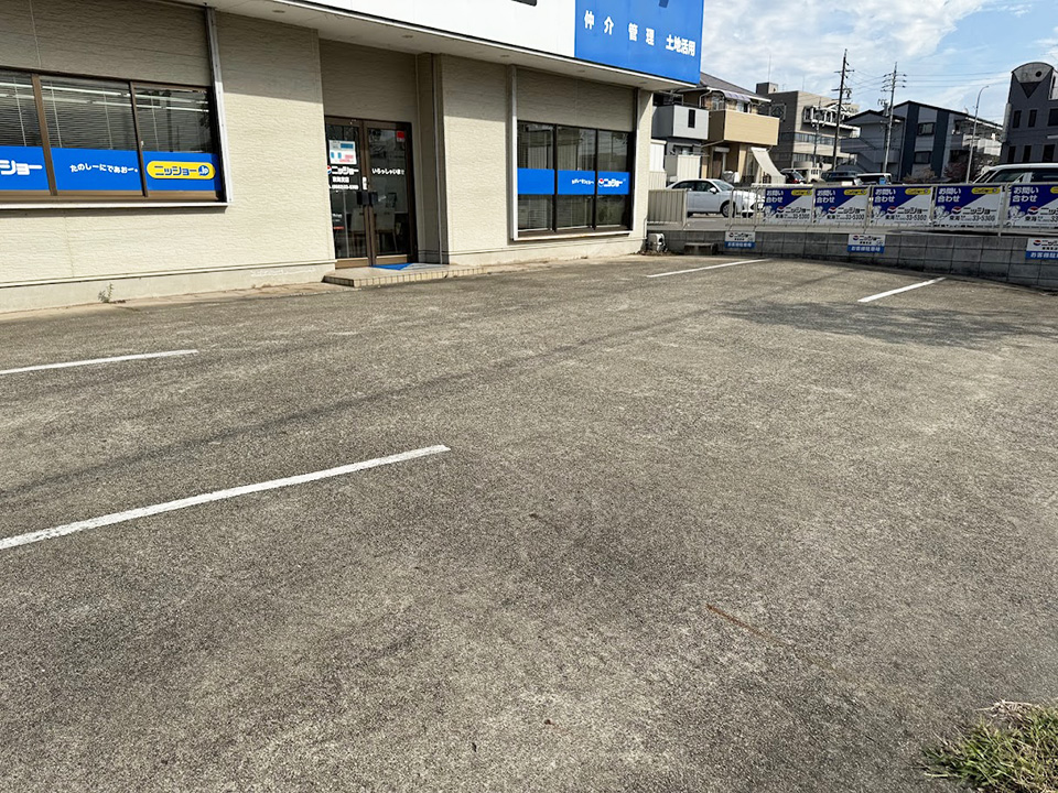 駐車場を完備しております。詳しくはご案内図をご覧ください。