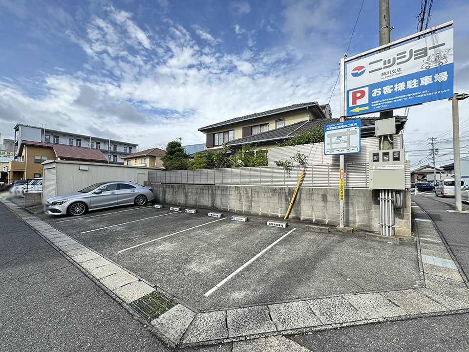 駐車場を完備しております。詳しくはご案内図をご覧ください。