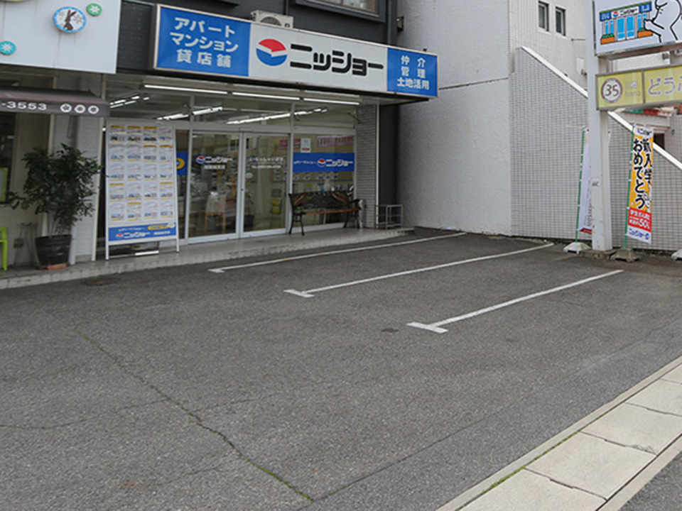 駐車場を完備しております。詳しくはご案内図をご覧ください。