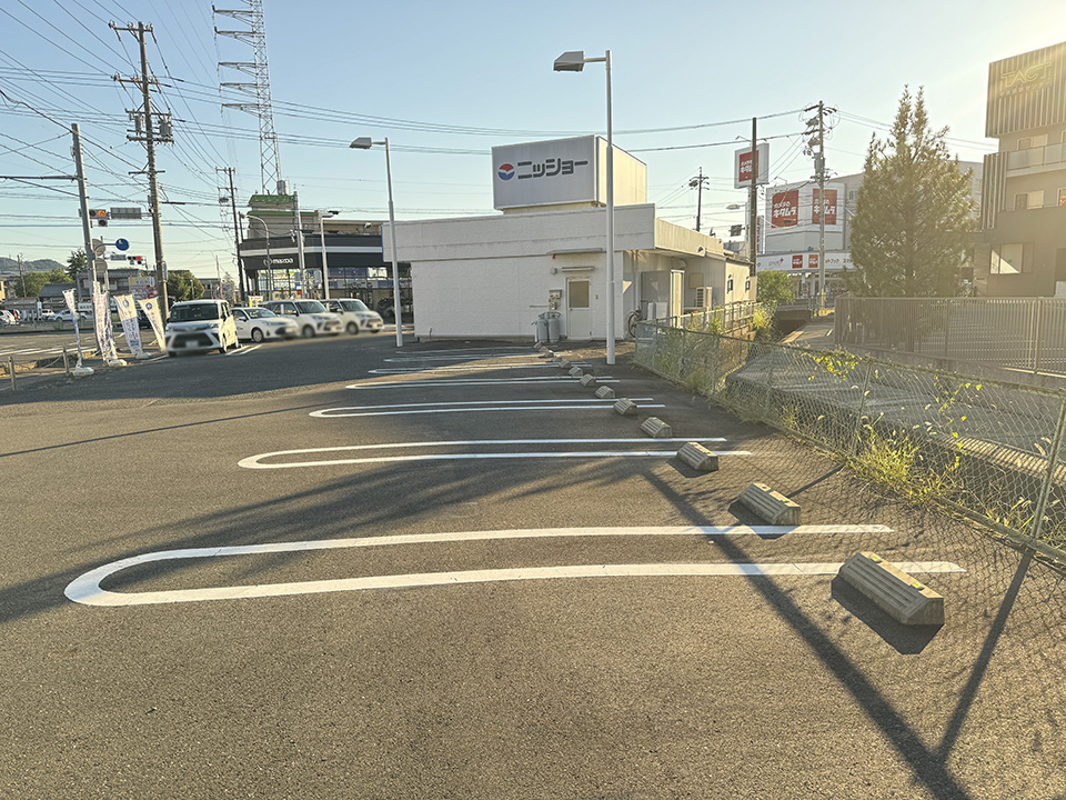 駐車場を完備しております。詳しくはご案内図をご覧ください。