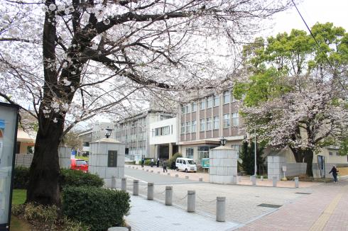 当店は長崎大学文教キャンパス正門のすぐ横にあり、長大生向けの物件に特化しています！