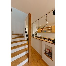 LOHAS studioの階段のリフォーム実例